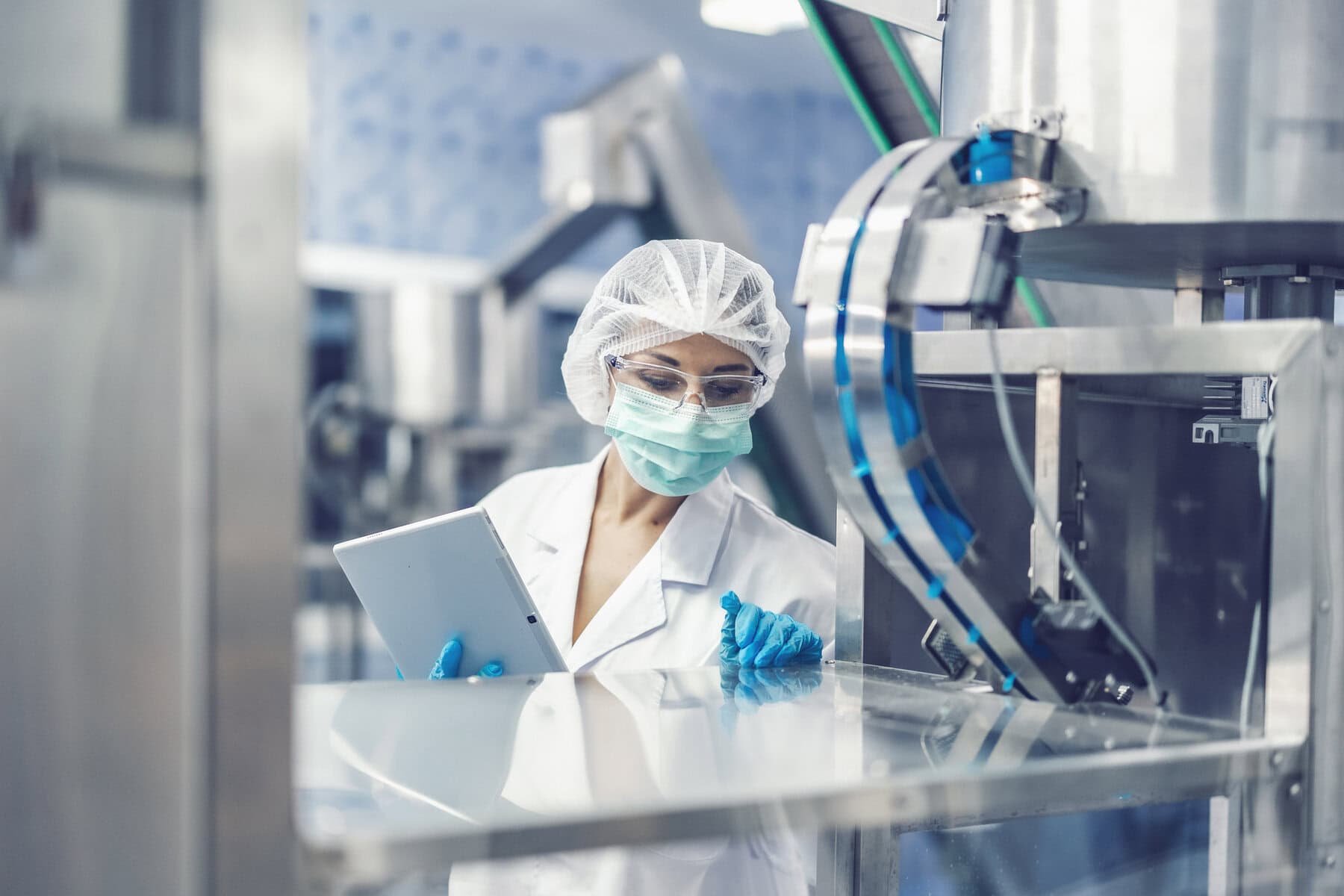 21 CFR Part 211 cGMP requirements for finished pharmaceuticals—quality control unit, production and process controls, labeling reconciliation, laboratory controls, and records