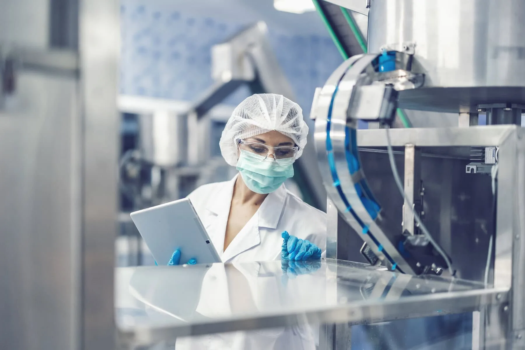 21 CFR Bölüm 211 Bitmiş ilaçlar için cGMP gereklilikleri - kalite kontrol birimi, üretim ve süreç kontrolleri, etiketleme mutabakatı, laboratuvar kontrolleri ve kayıtlar